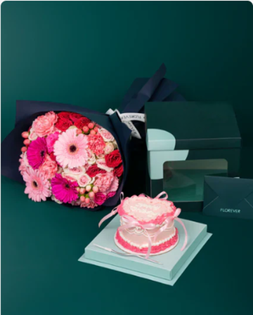 Cakes & Bouquets